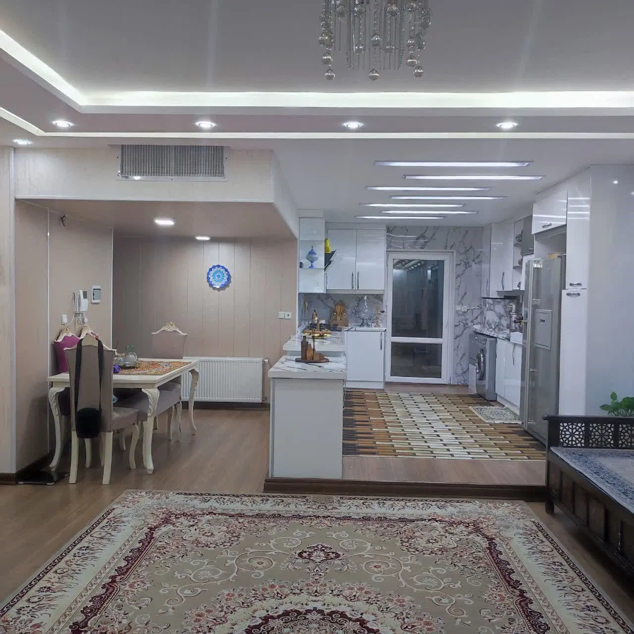 آپارتمان 168 متری فول امکانات