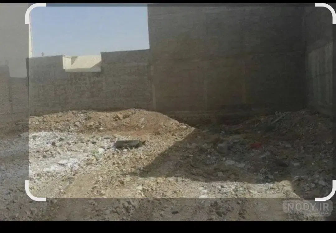 زمین فروشی در خیابان تختی