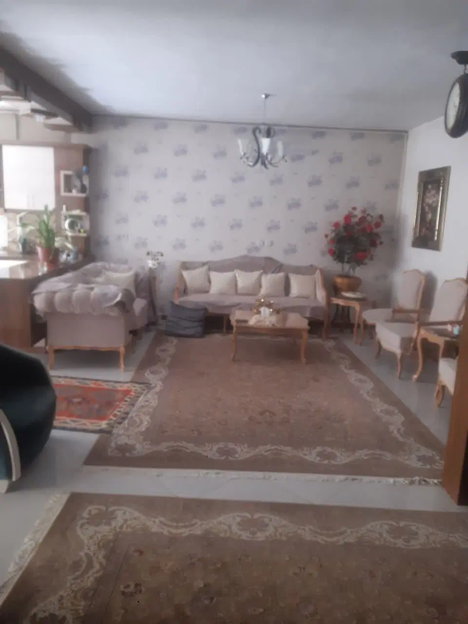 ویلایی زمین ۲۰۰متر دو طبقه هر طبقه ۱۲۰متر زیربنا