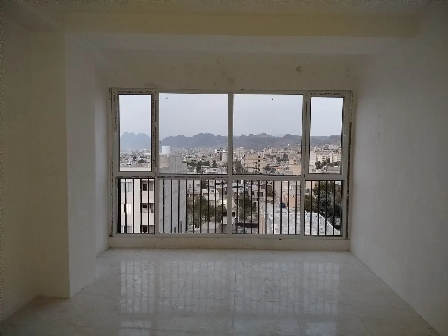 ۱۷۰۰ متر _ بر خیابان ولنجک