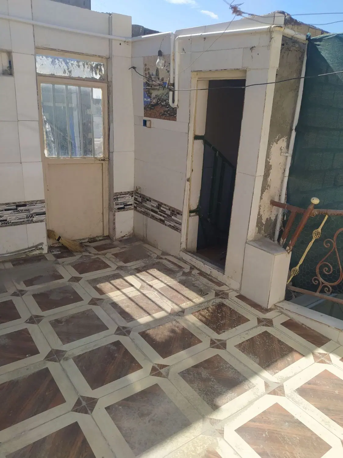خانه دوسرویس جداگانه با مغازه و امتیاز