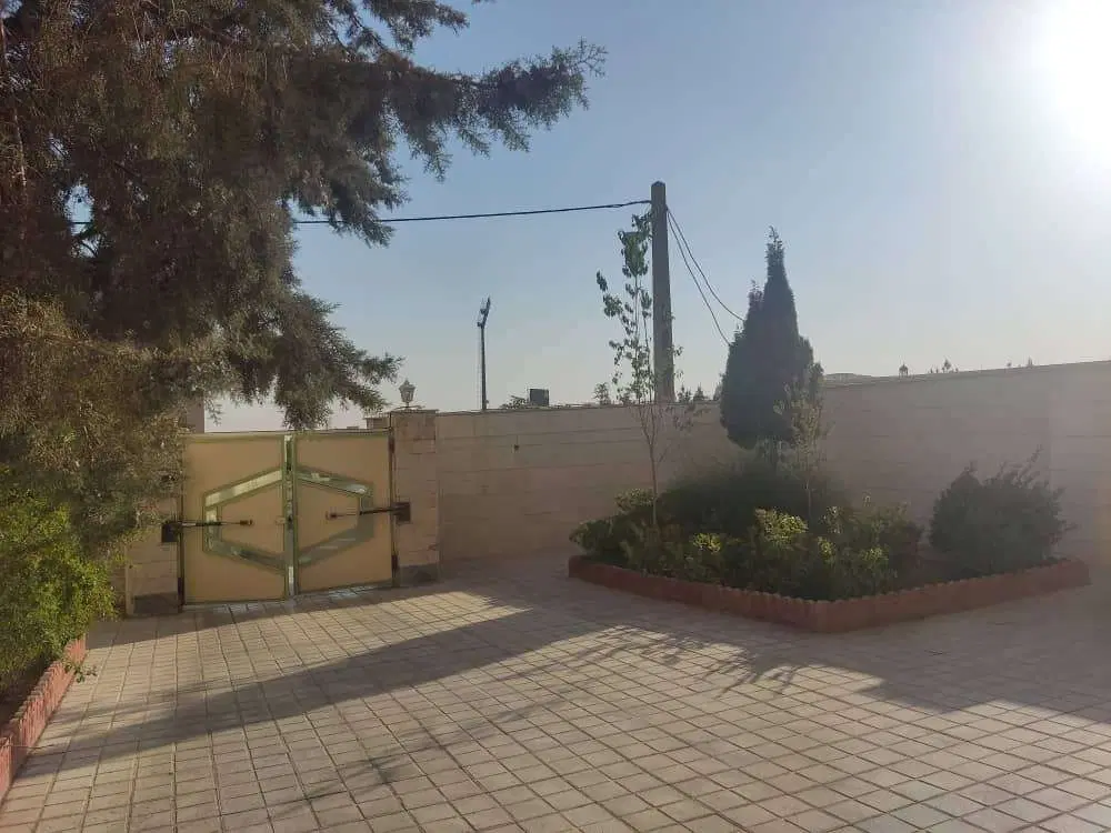 گوهردشت انقلاب جنوبی 85مترطبقه اول پارکینگ اختصاصی