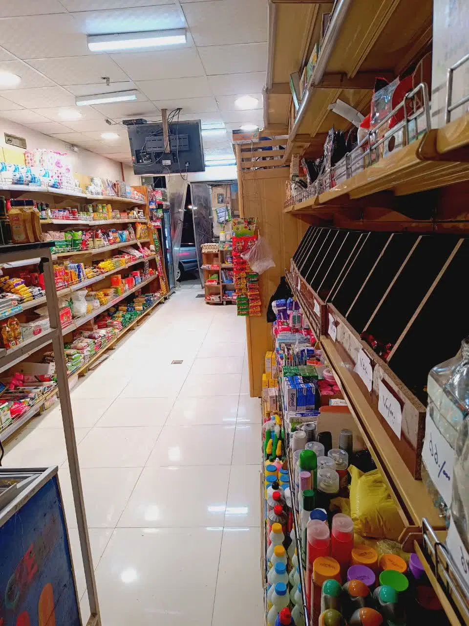 واگذاری هایپر مارکت