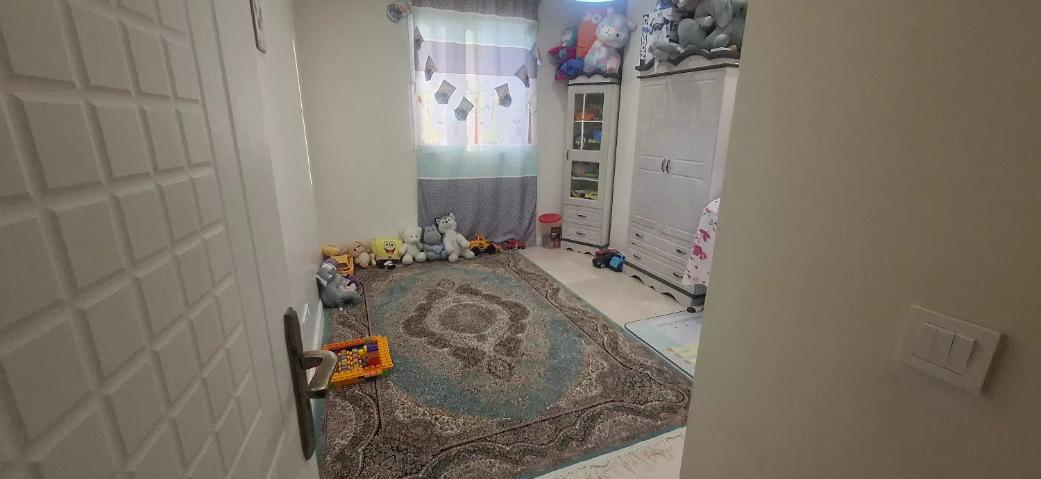 145 متر آپارتمان نورگیردار