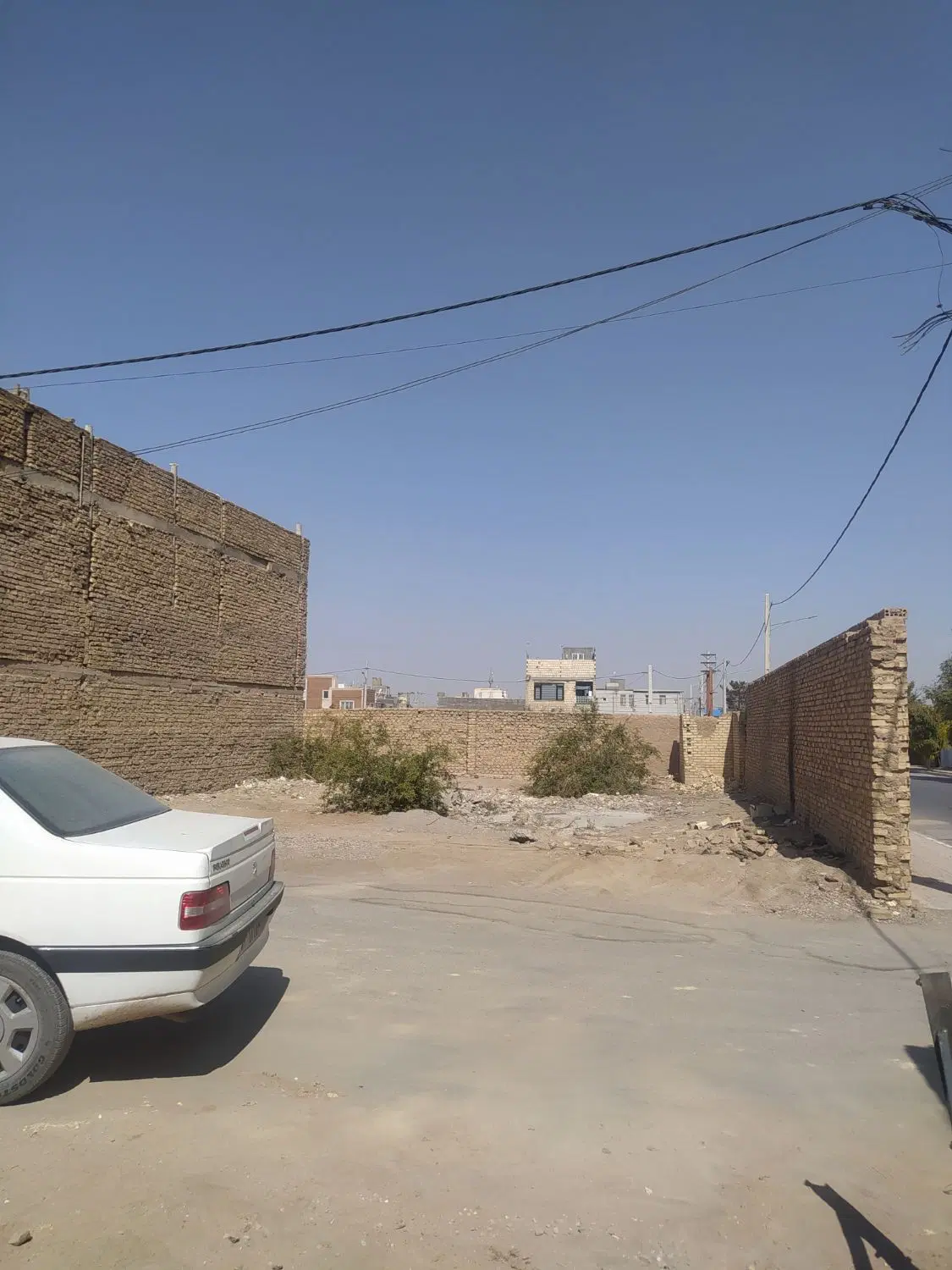 زمین ۱۱۲ متری اکرمیه دونبش
