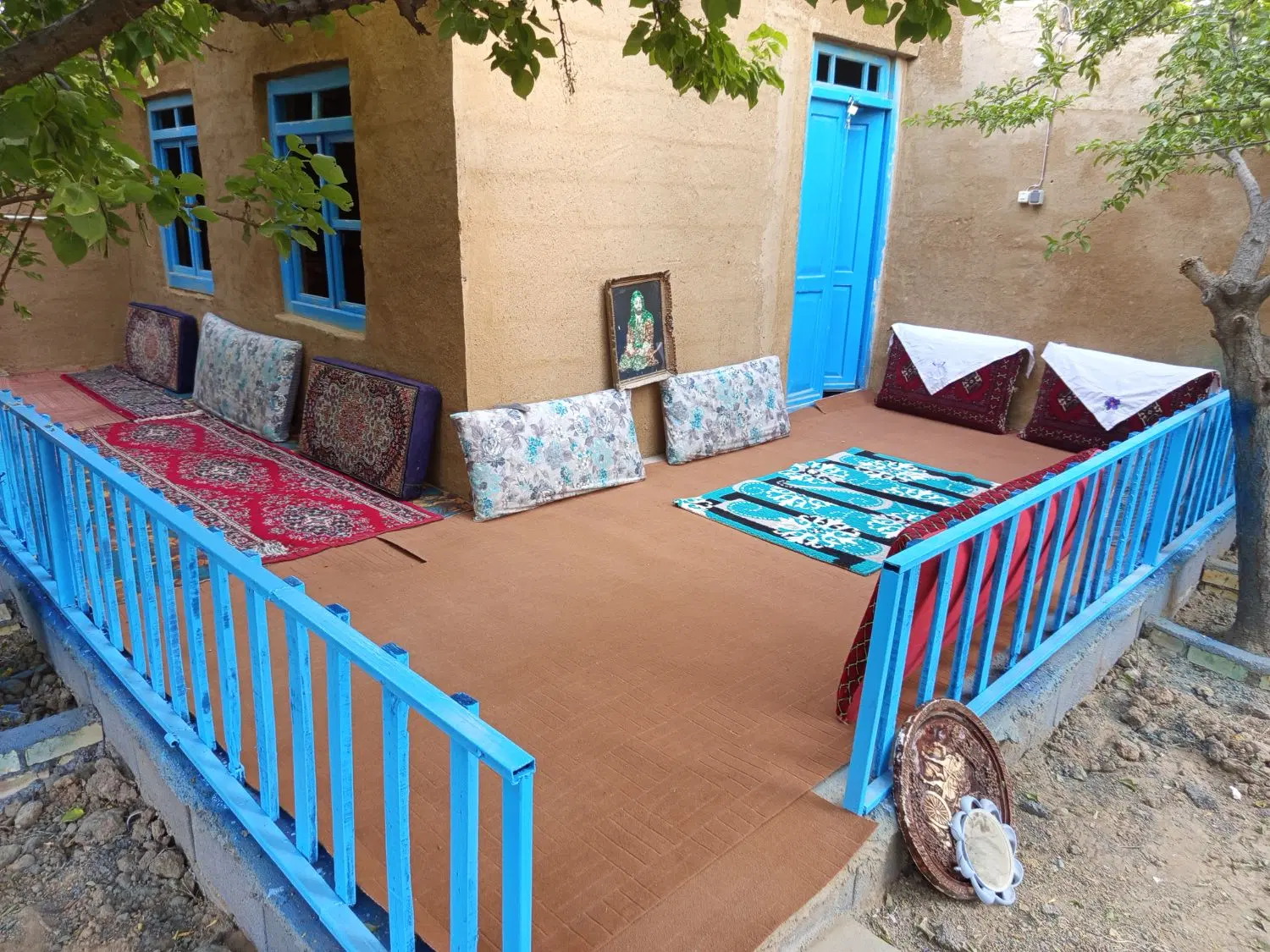 باغچه ۲۰۰متری توس۸۱