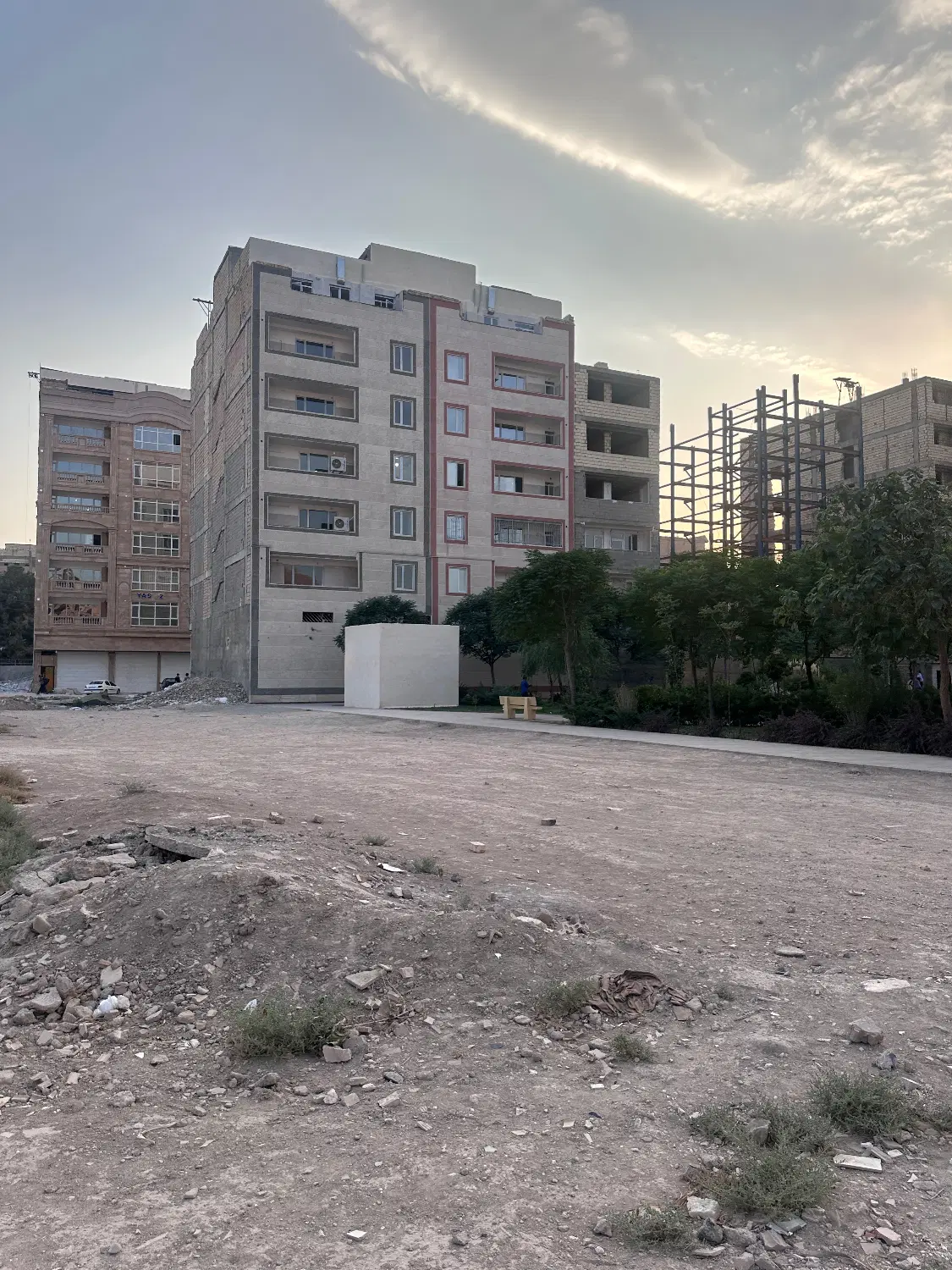 زمین ۲۷۰متری با ۴طبقه جواز