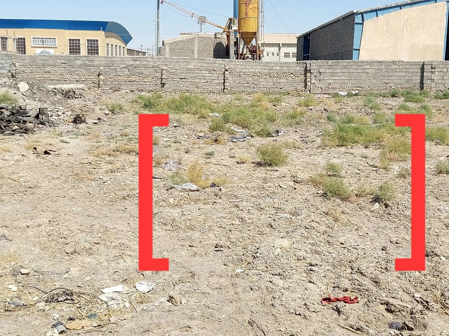 زمین فروشی