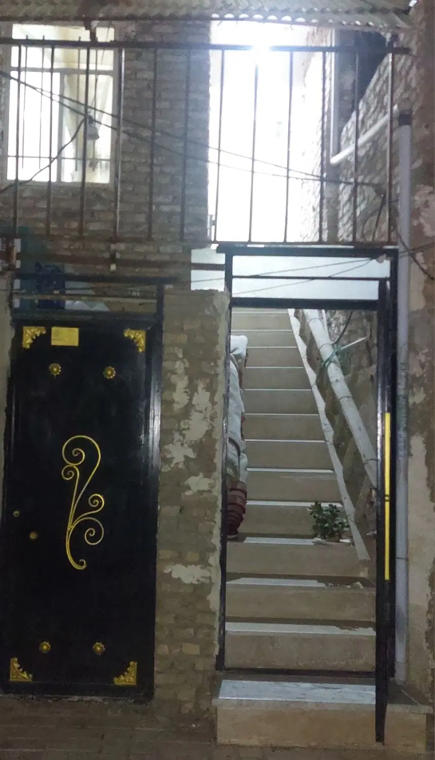 خانه ۵۰ متری نوساز راه پله جداگانه