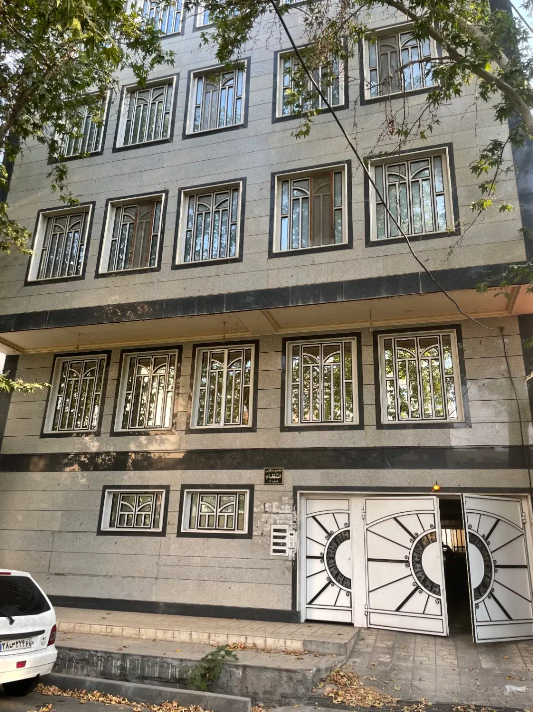 ۱۹۰ متر جهانشهر بهشتی