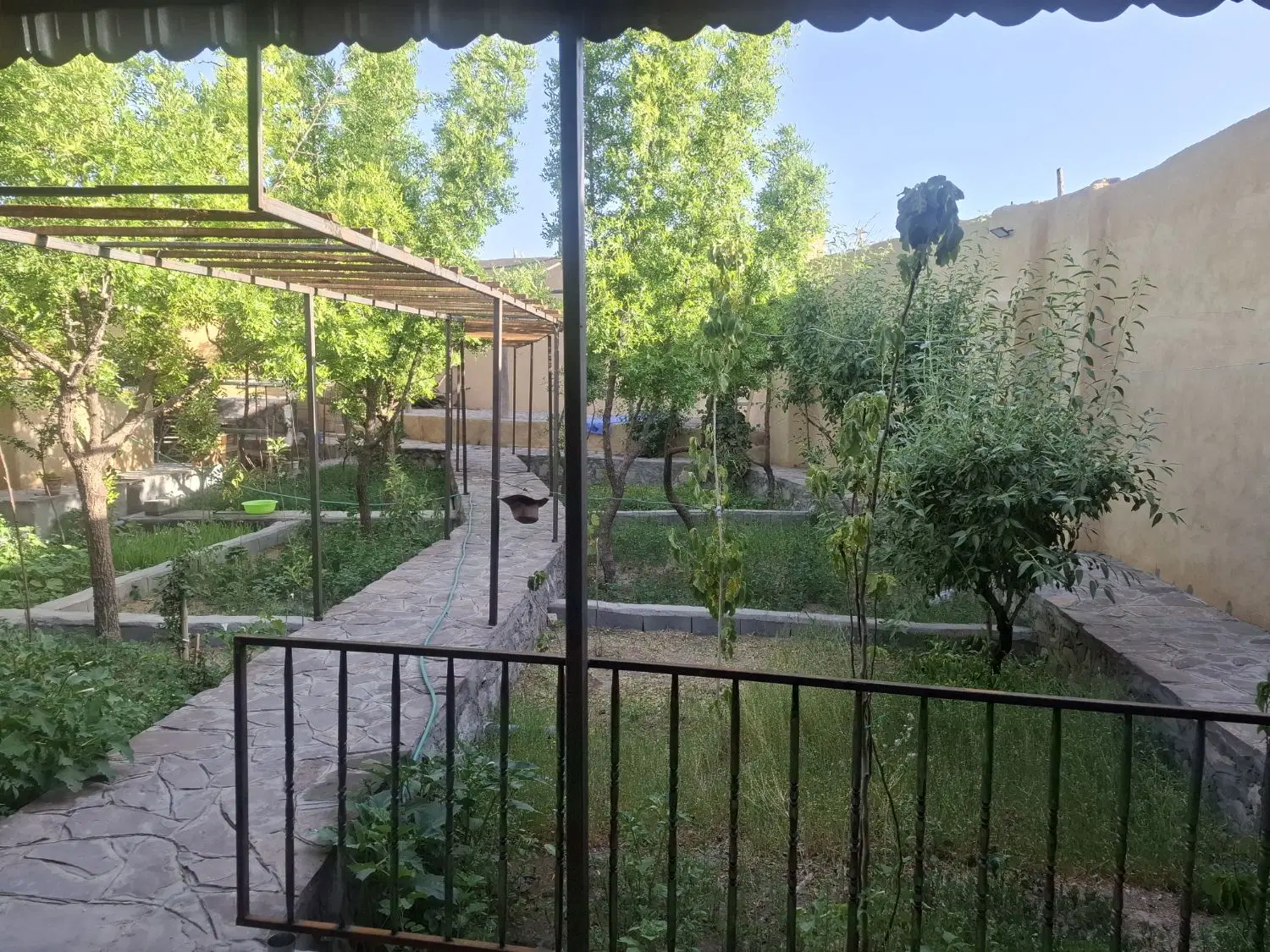فروش باغ ویلا ۲۷کیلومتری بیرجندمنزل ویلایی