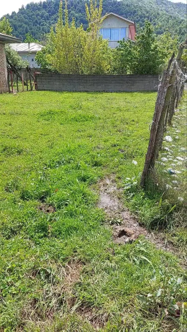 ۴۴۶زمین کاملا مسکونی با پروانه ساخت