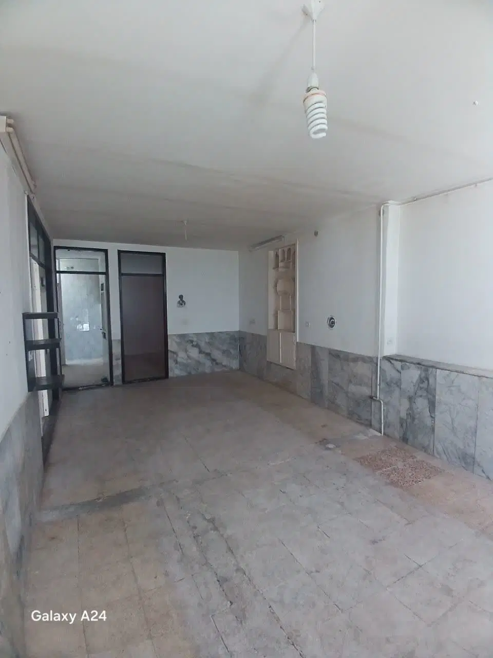 اجاره اپارتمان حاشیه رجایی (مشاور املاک میری)
