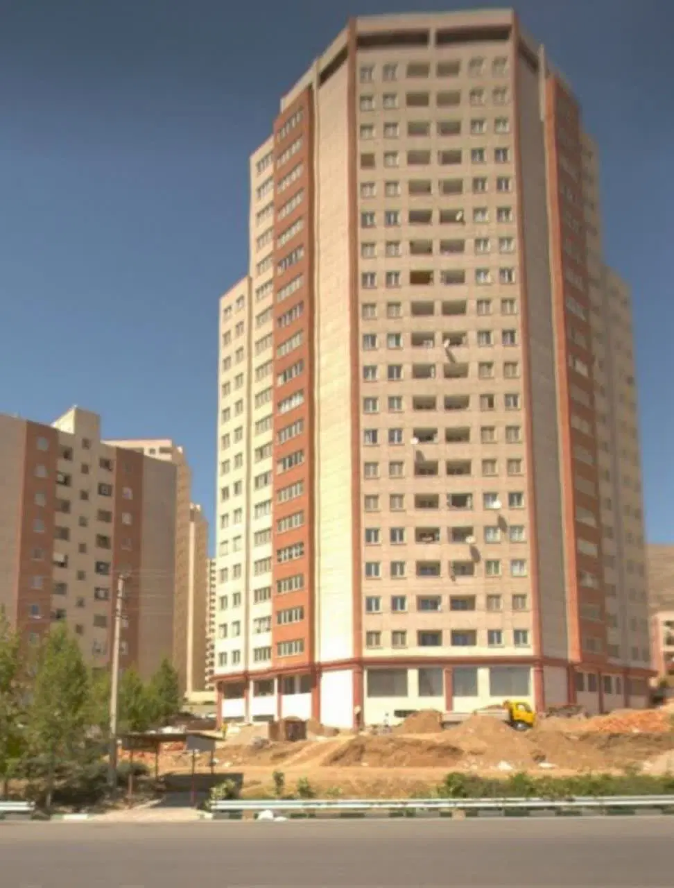 فروش مسکونی منطقه ۲۲ آبشار
