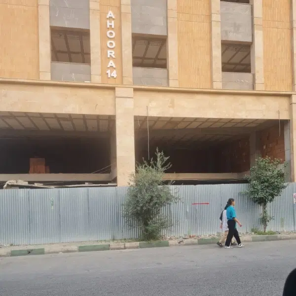 فروش دو دهنه مغازه تجاری 150 متری با بالکن
