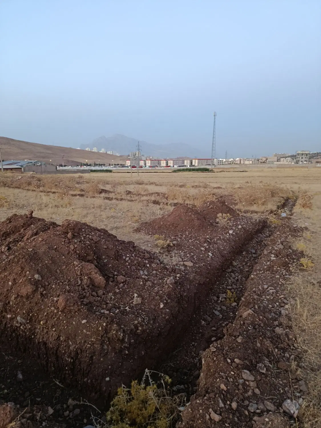 ۲۰۰ متر زمین سند دار