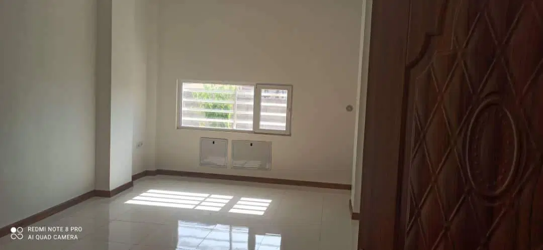 دانشگاه 105 متری