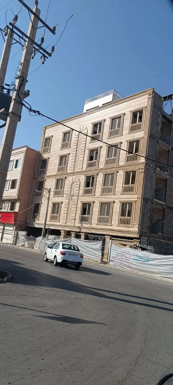 خانه فروشی مجید اباد 24متری صنعت