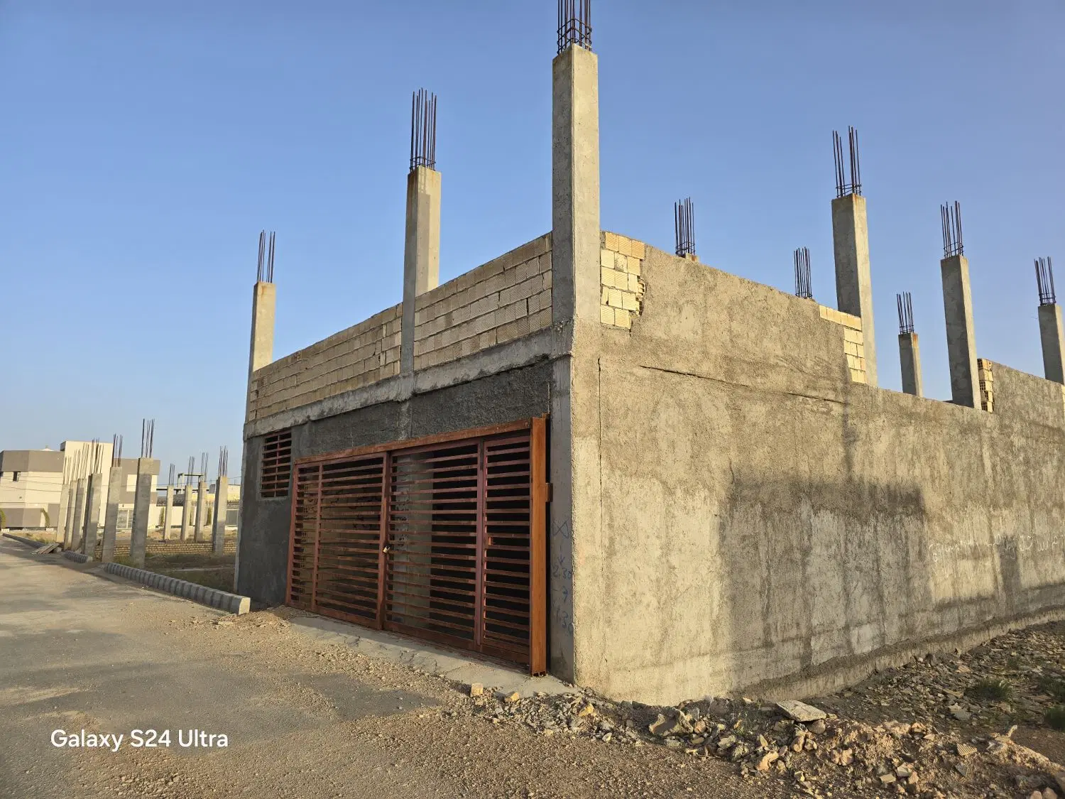 فروش سفت کاری فاز۳ شهرک امید جهاد اباد شاهین شهر