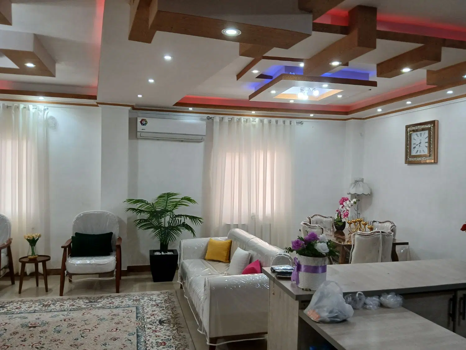 شهرک حمیدیان آپارتمان110متری4طبقه4واحدواحد3