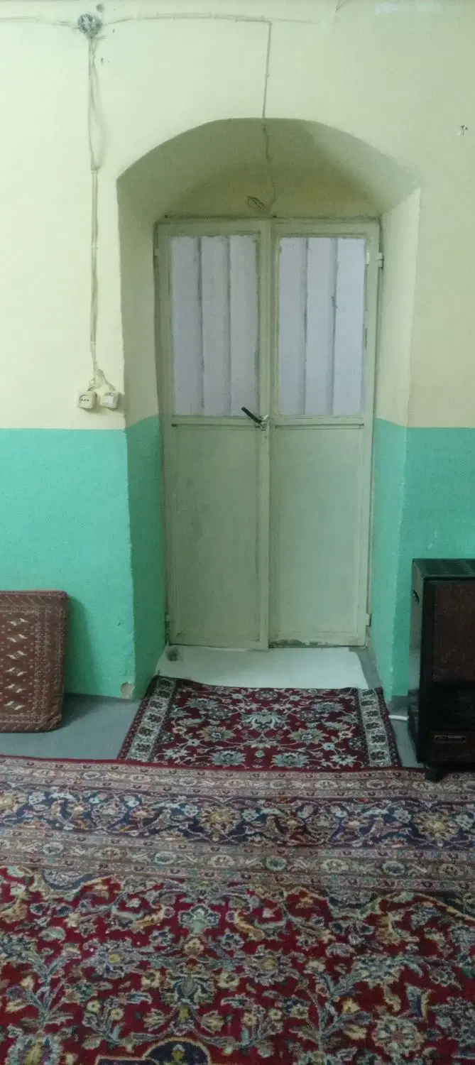 خانه مسکونی کلنگی قدیمی در خورسند