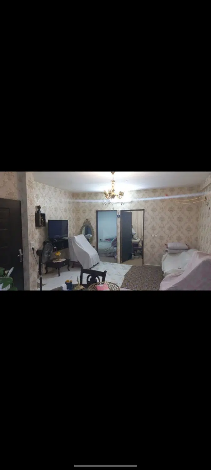 آپارتمان طبقه۳ راستان ( رهن کامل )