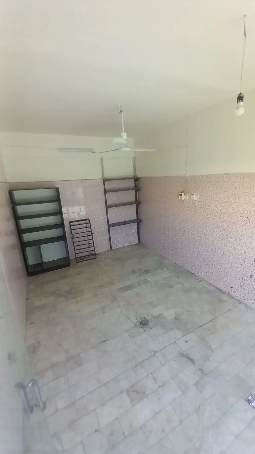 مغازه ۲۰ متری خ قناری