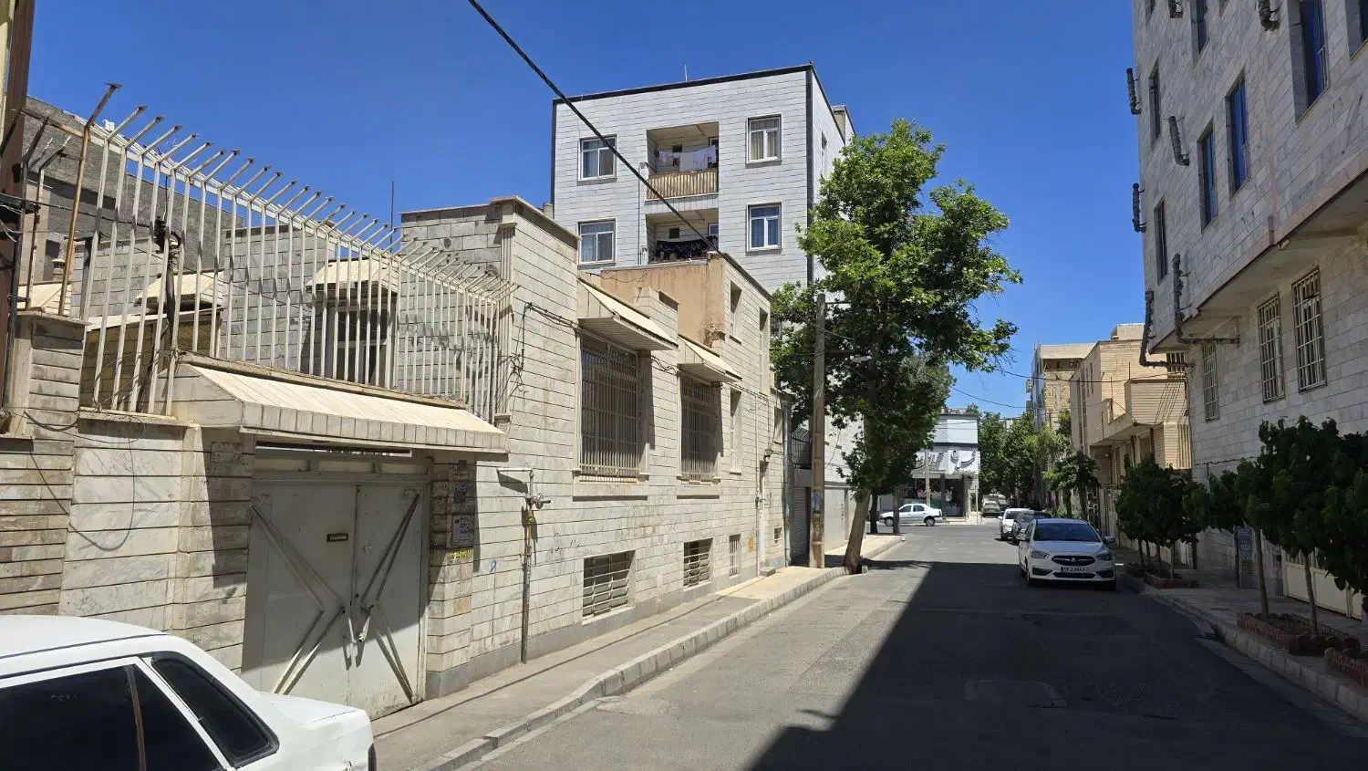 ۲۱۵ متر ویلای تک برگ سند بر۲۱.۵