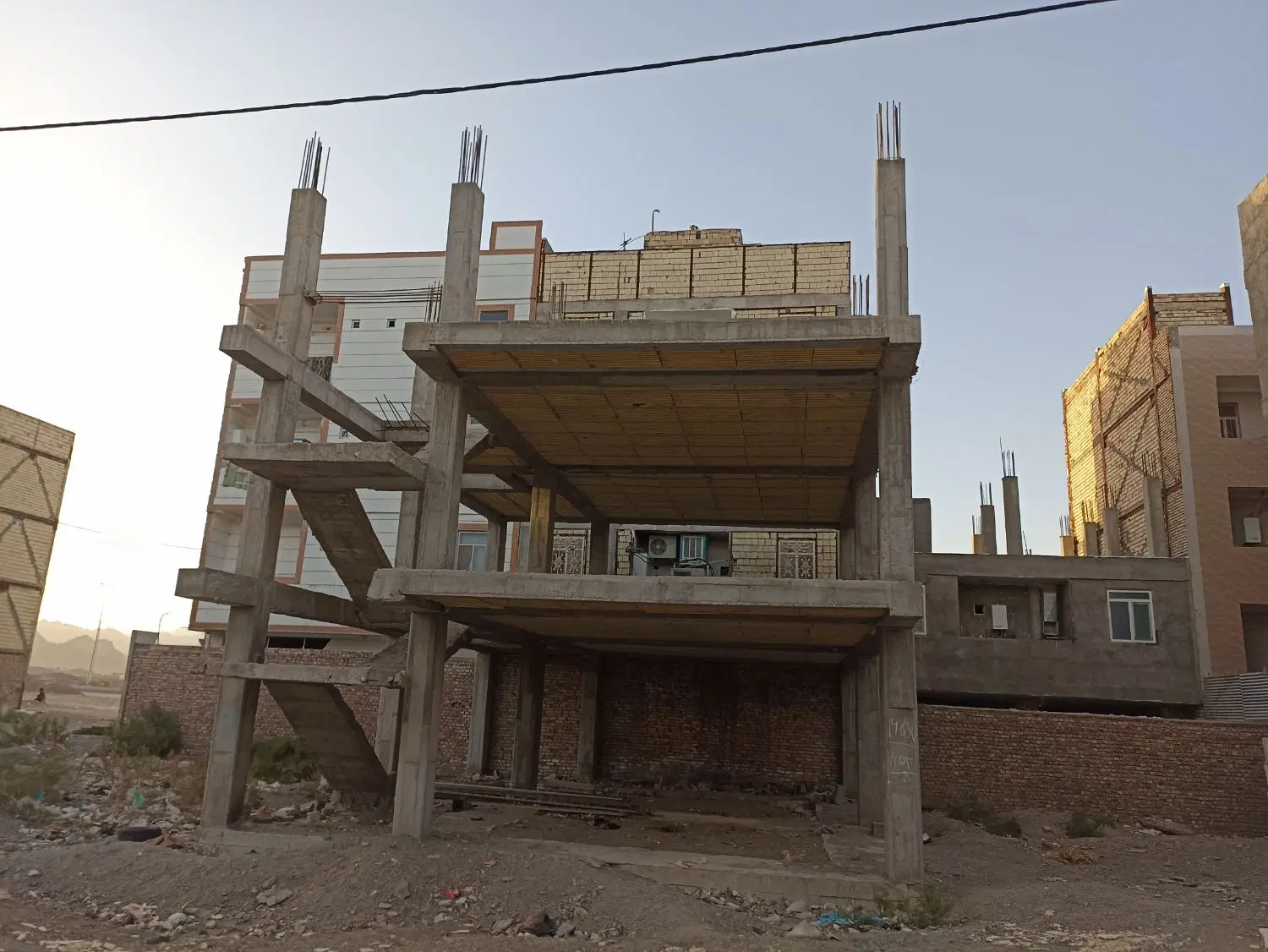 ویلایی در حال ساخت (غدیرشهر فروش فوری  )