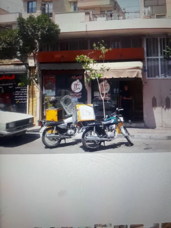 خانه کلنگی با مغازه تجاری یکجا خیابان هاشمی