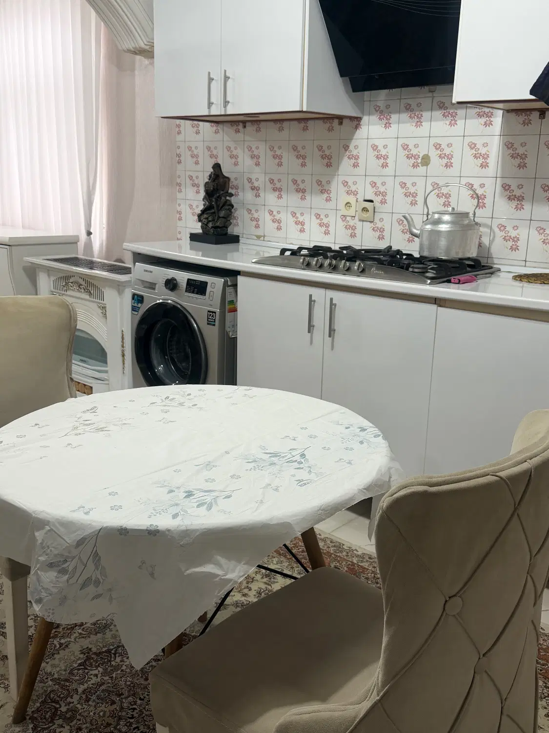 نزدیک دریا دوخواب اطبا