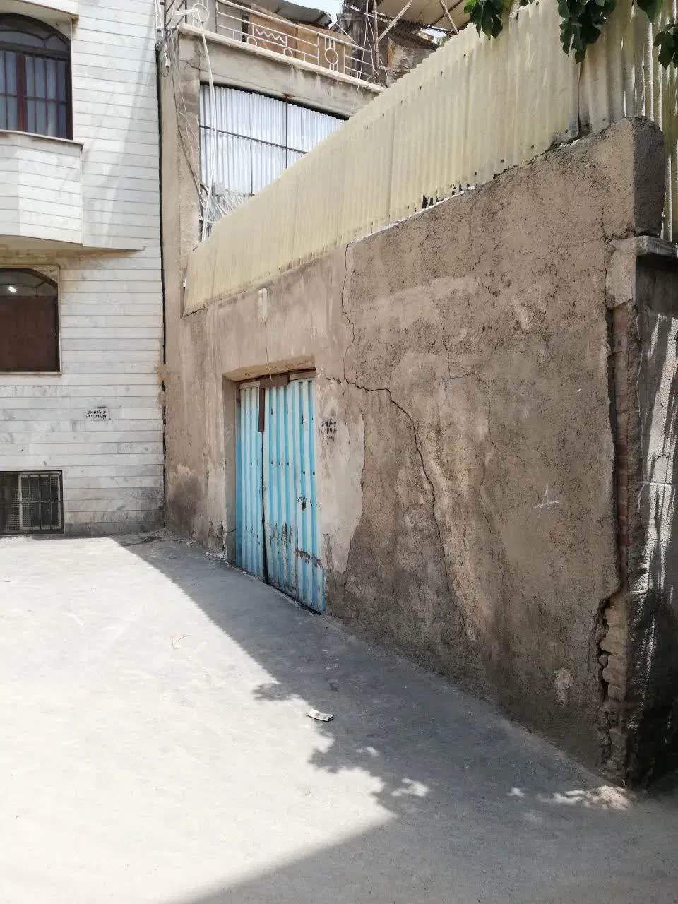 رابط دادگاه یا شهرداری برای ملک