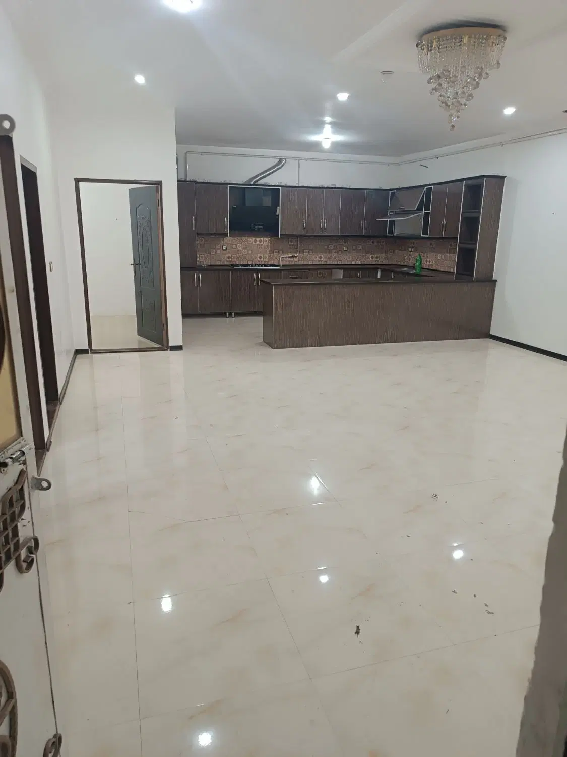 خانه دربم خیابان طالقانی