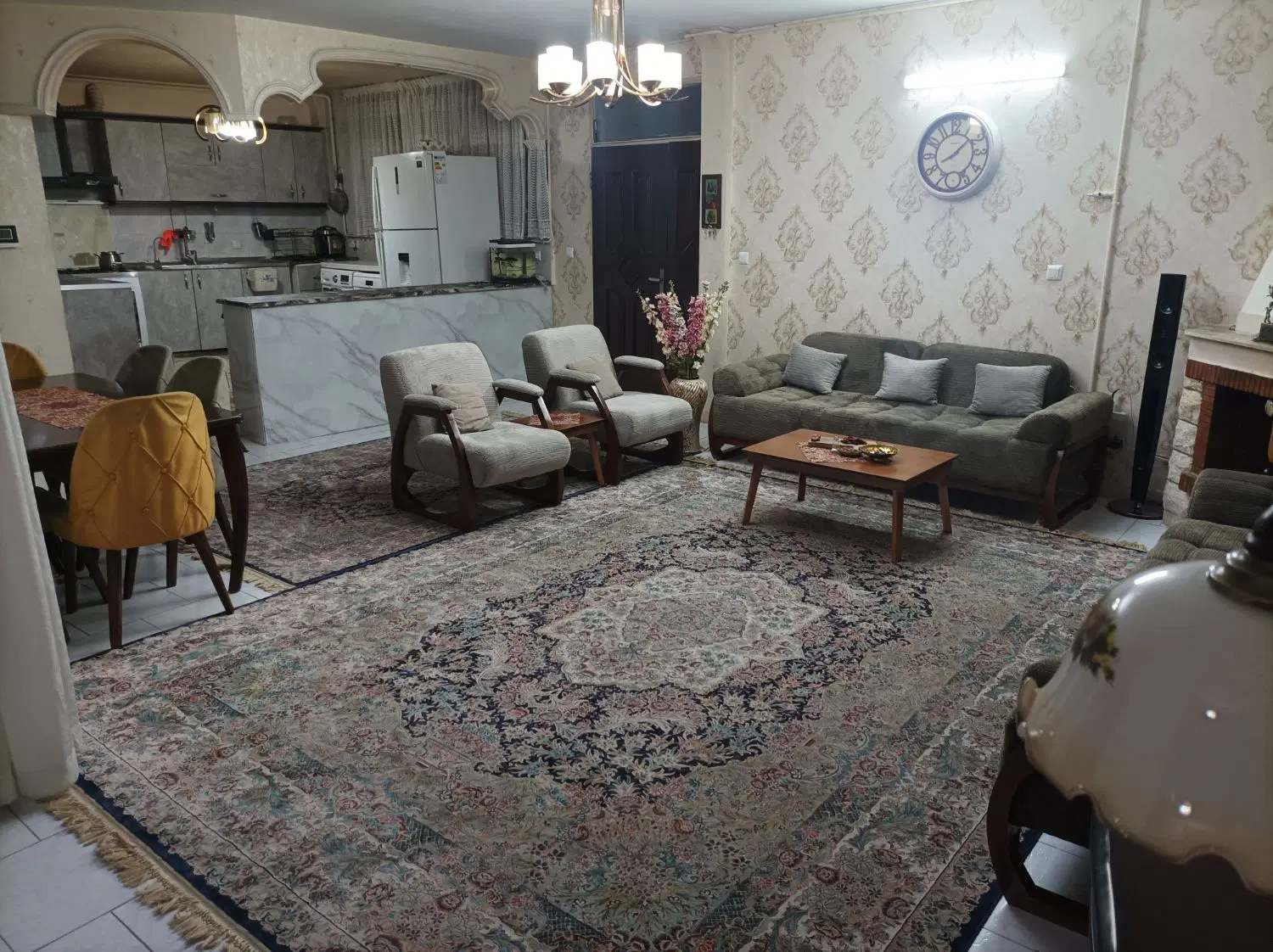 واحد ۱۰۰ متری سنددار