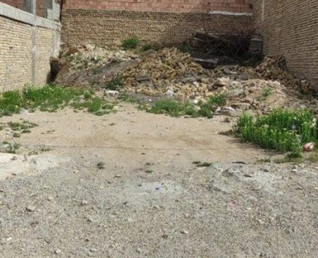 زمین فرهنگیان