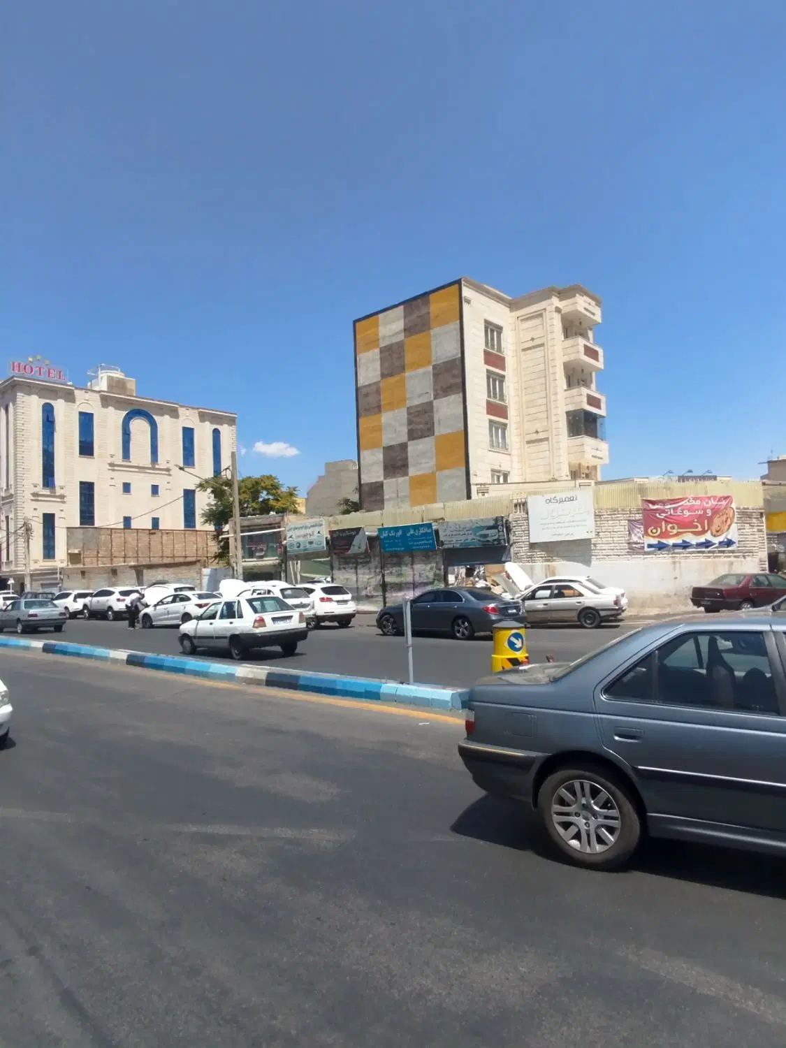 مغازه تعمیرگاه خودرو