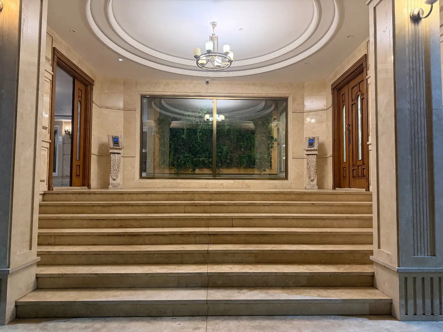 آپارتمان لوکس ۱۹۰ متری