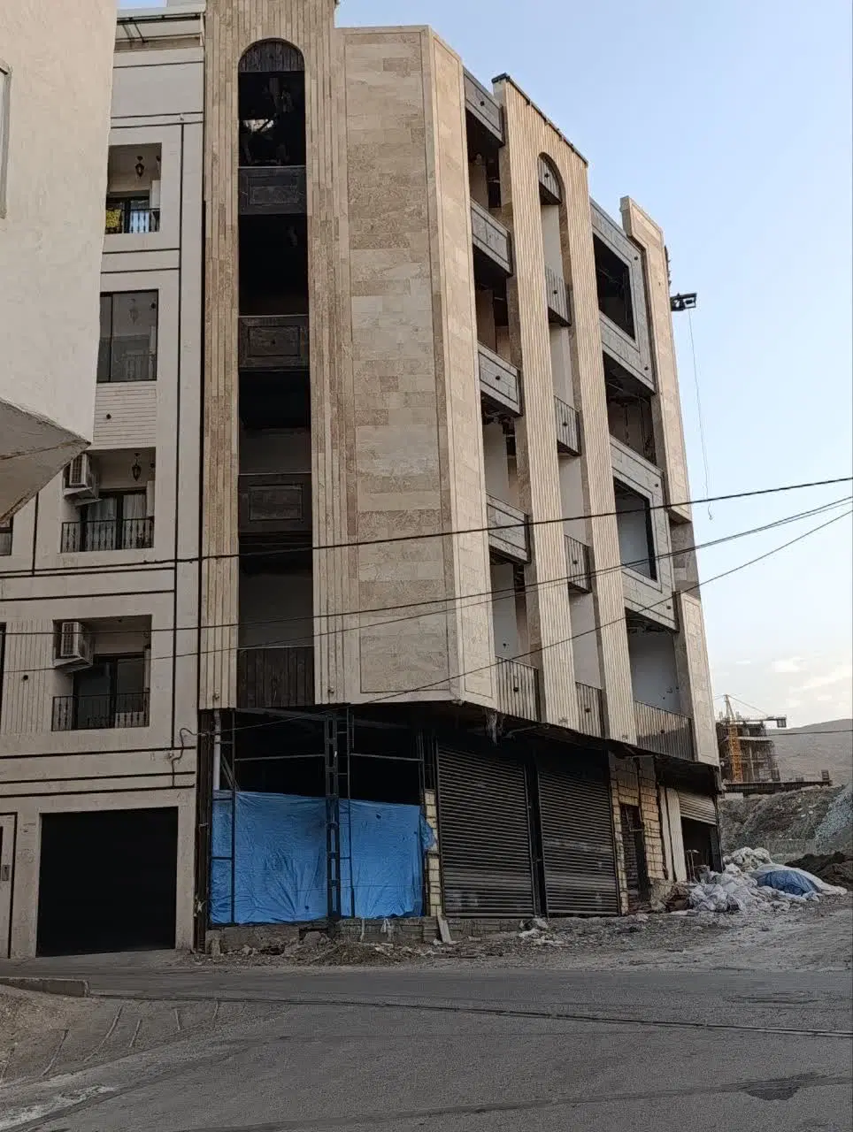 تهاتر یا فروش آپارتمان در سرافرازان۱۵