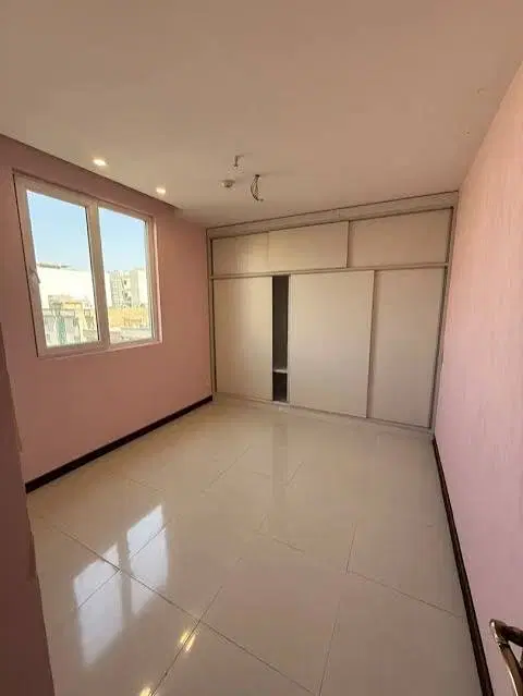 واحد ۱۰۰ متری شهرک نگار