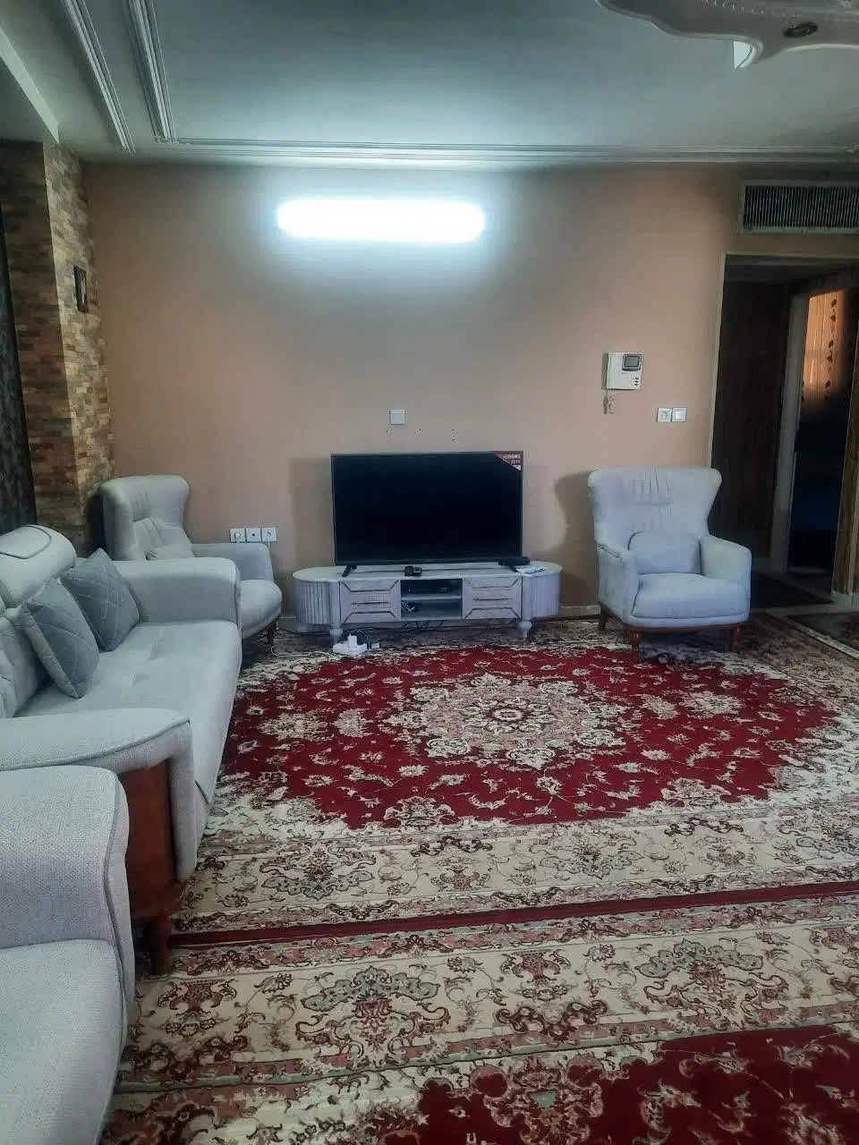 فروش آپارتمان ۱۰۳ زرهی شهید آقایی