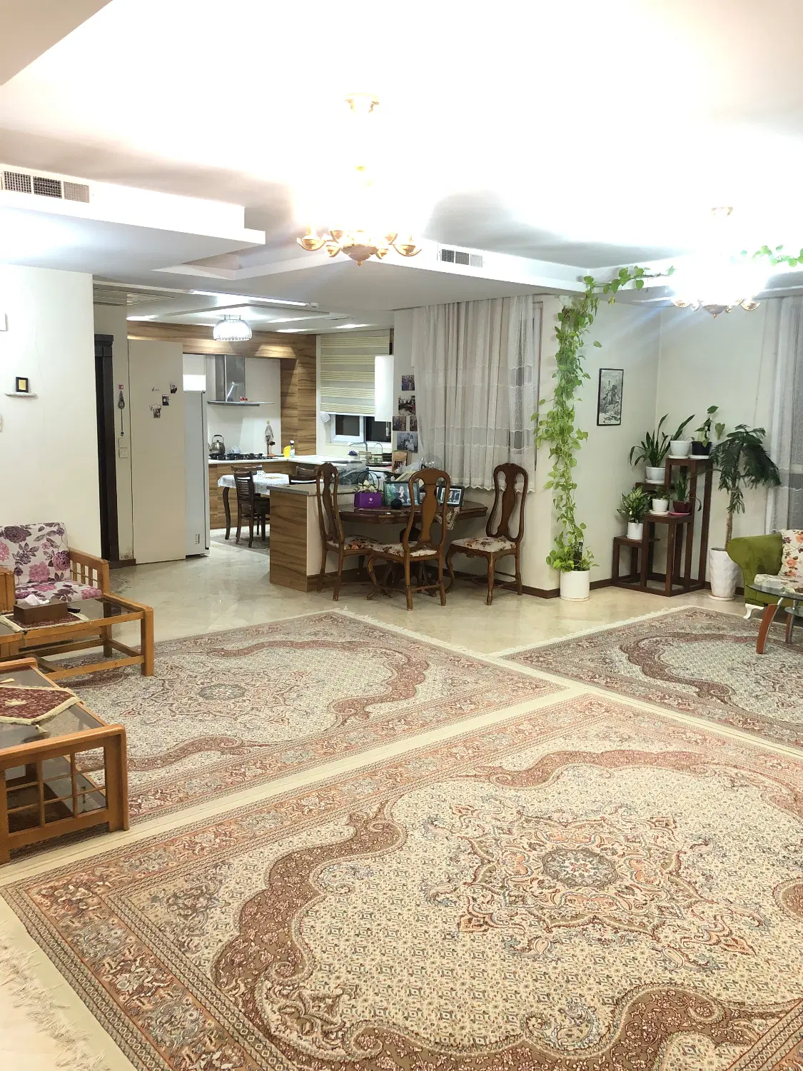 ونک تک واحدی رو به نما_140متر_۳ خواب_فول امکانات