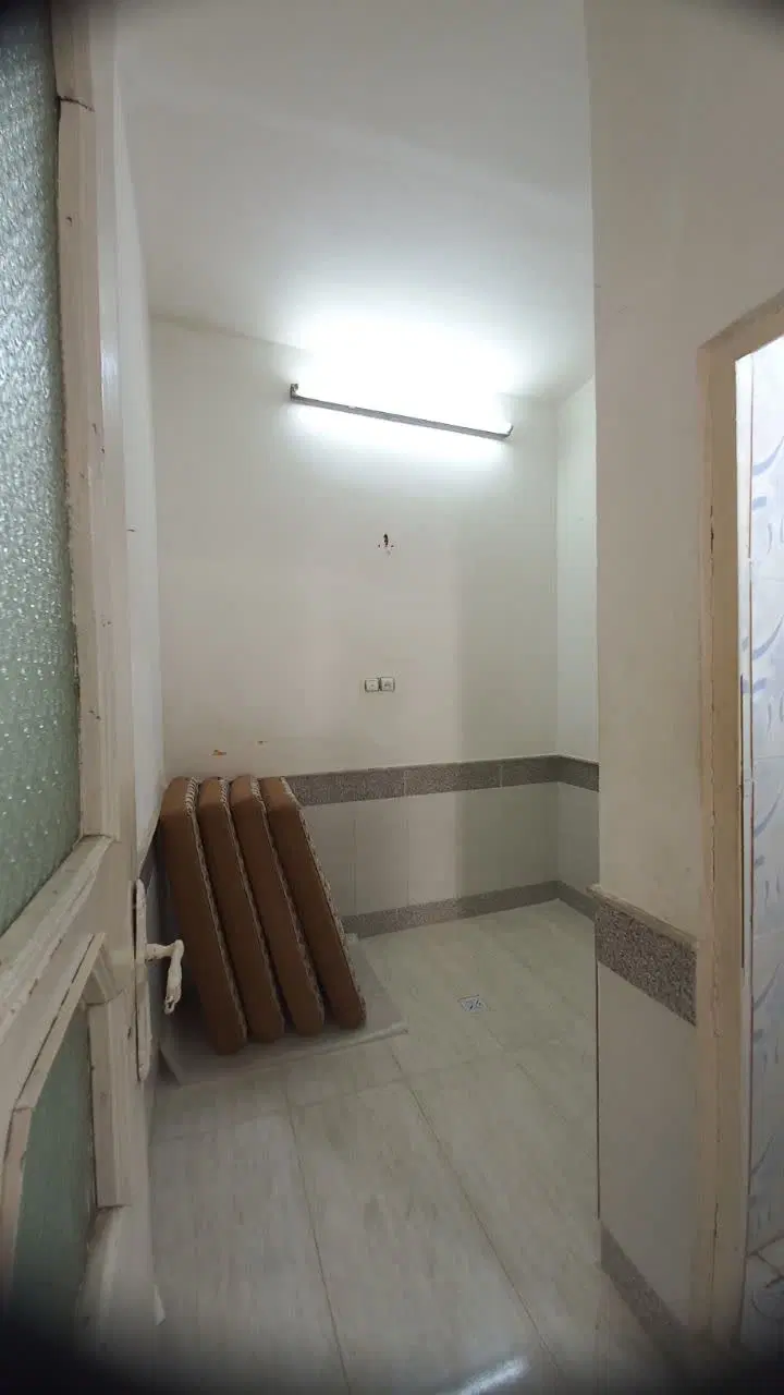 خانه ی همکف ۷۶متری دربست