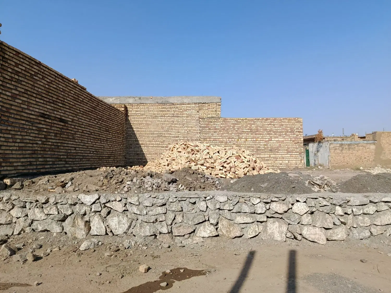 زمین مسکونی در عزت اباد