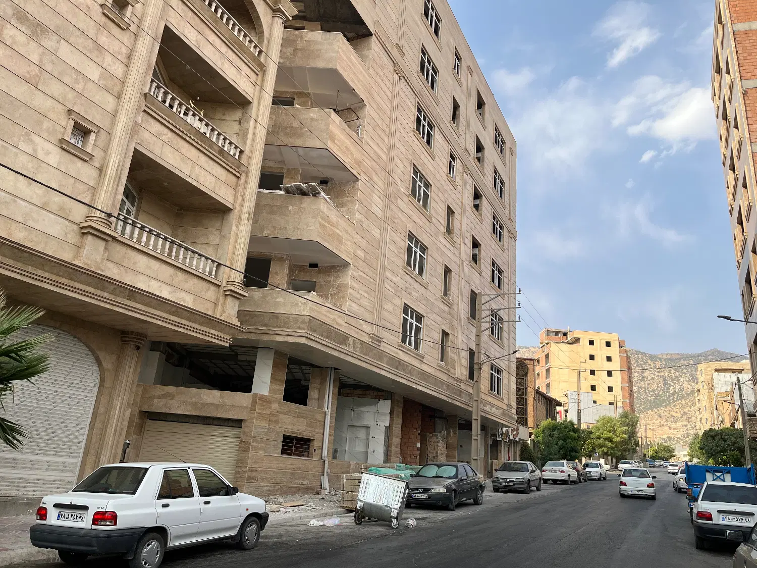 آپارتمان ۱۴۴ متری بر اصلی قیمت مناسب