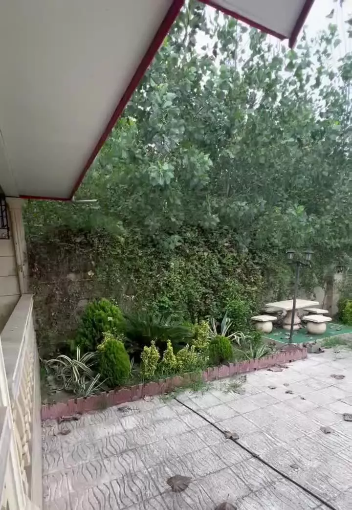 فروش ویلای ۳۴۵ متری با بر ۱۴ ویه بنای ۱۳۰ متری