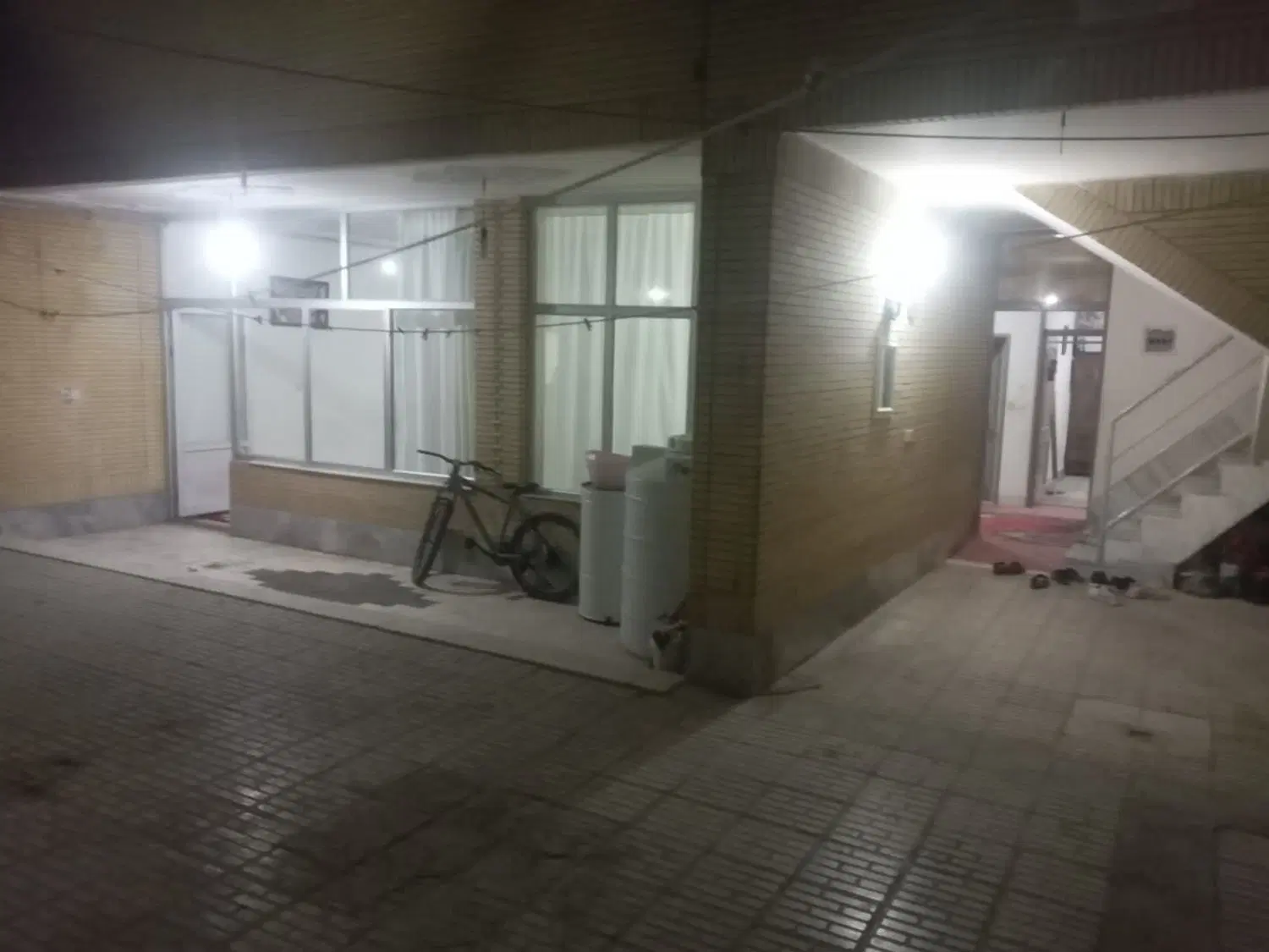 منزل مسکونی ۲ طبقه خیابان بهشت