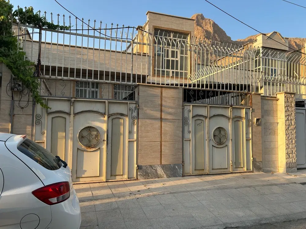 منزل ویلایی سنددار دربهترین منطقه ظفر
