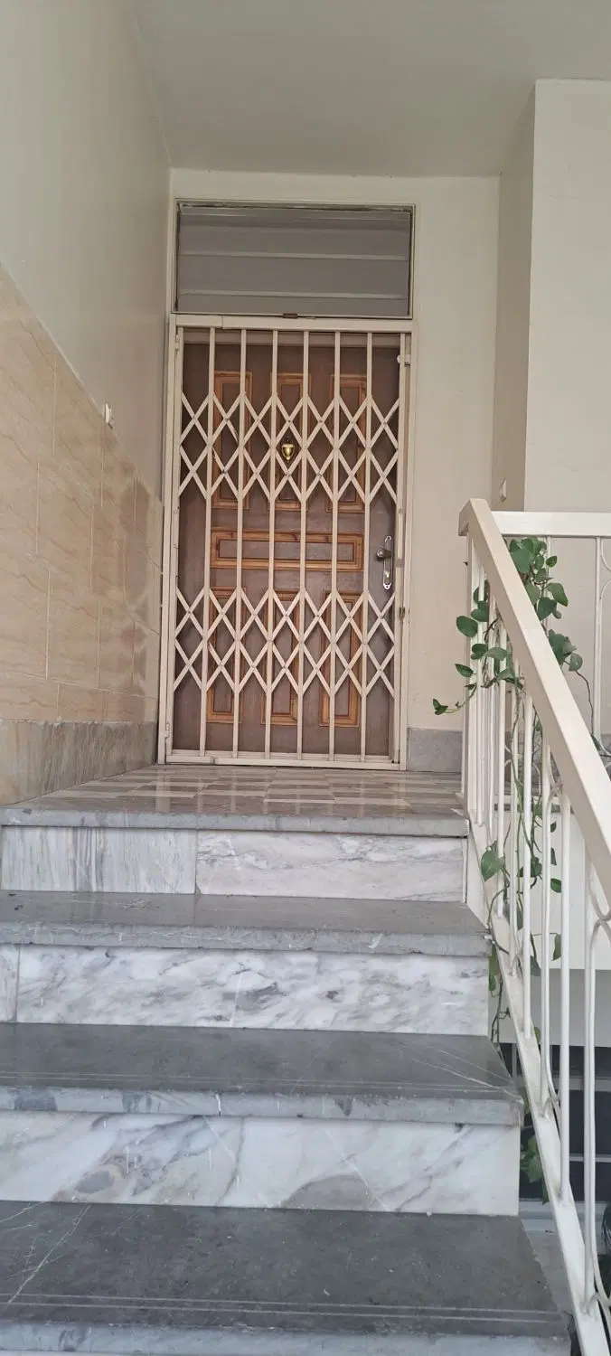 اجاره واحد ۱۳۰ متری