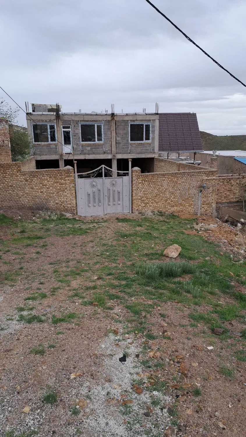 خونه ویلایی نیمه کاره