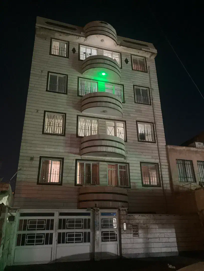واحد 80 متری